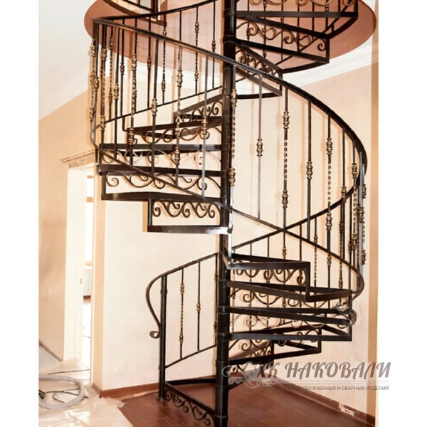 Кованая винтовая лестница для дома с классическими коваными перилами, красивая, миниатюрная